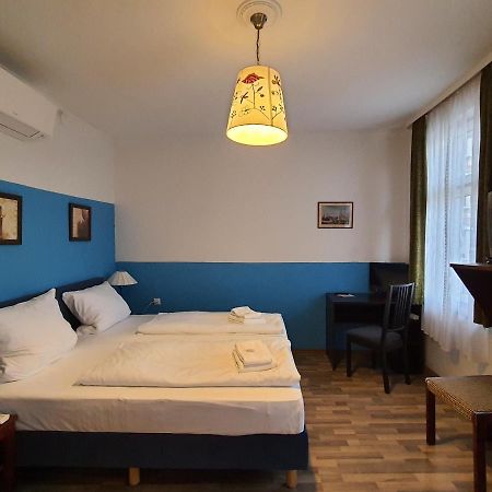 Hotel Pension Graf 콘스탄츠 외부 사진